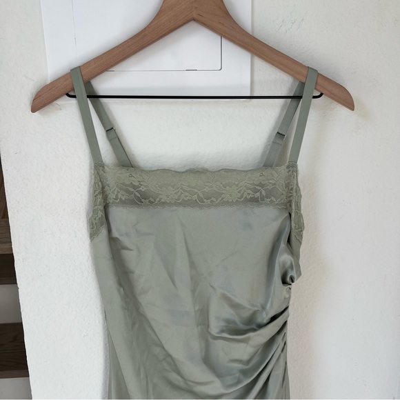 NWT Reformation Vesper Satin Maxi Dress in Salvia Green - Picture 5 of 10